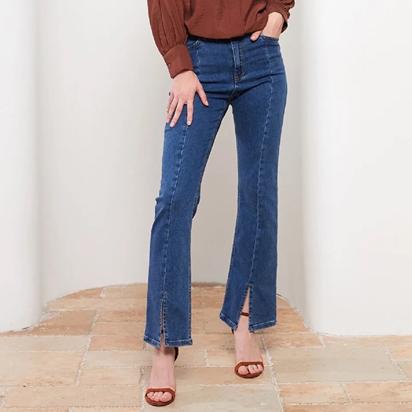 nwt MICHAEL Michael Kors Selma Cropped Flare High Rise Jeans Medium Indigo 4 - Picture 3 of 15